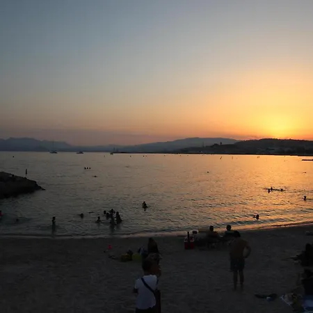 Apartment Miramar Plage * Cannes